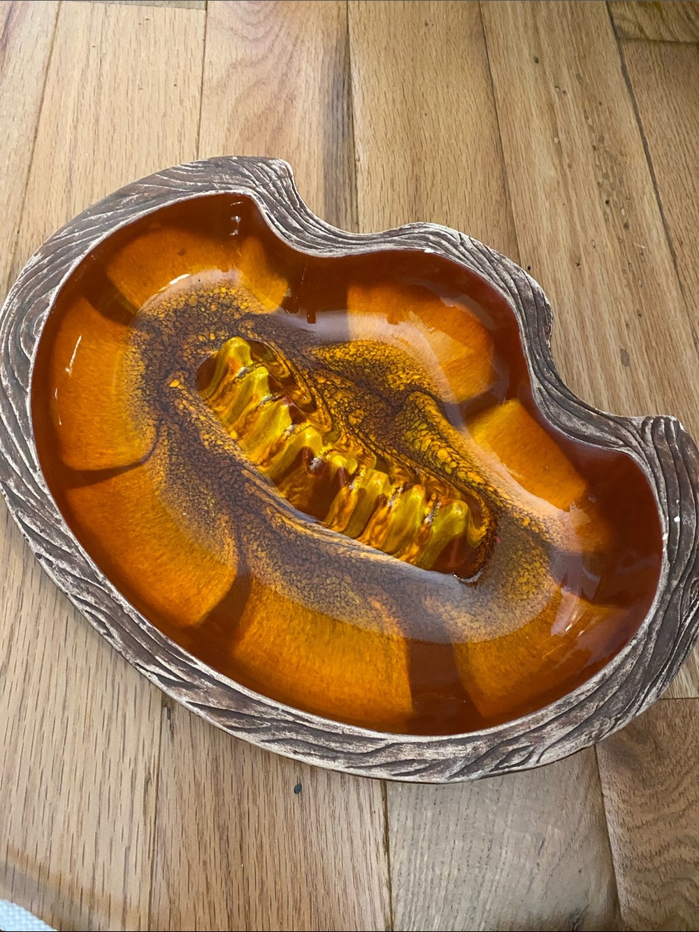 1970s ash tray